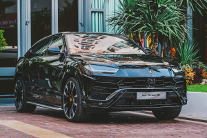 Lamborghini планирует создать электрическую версию Urus