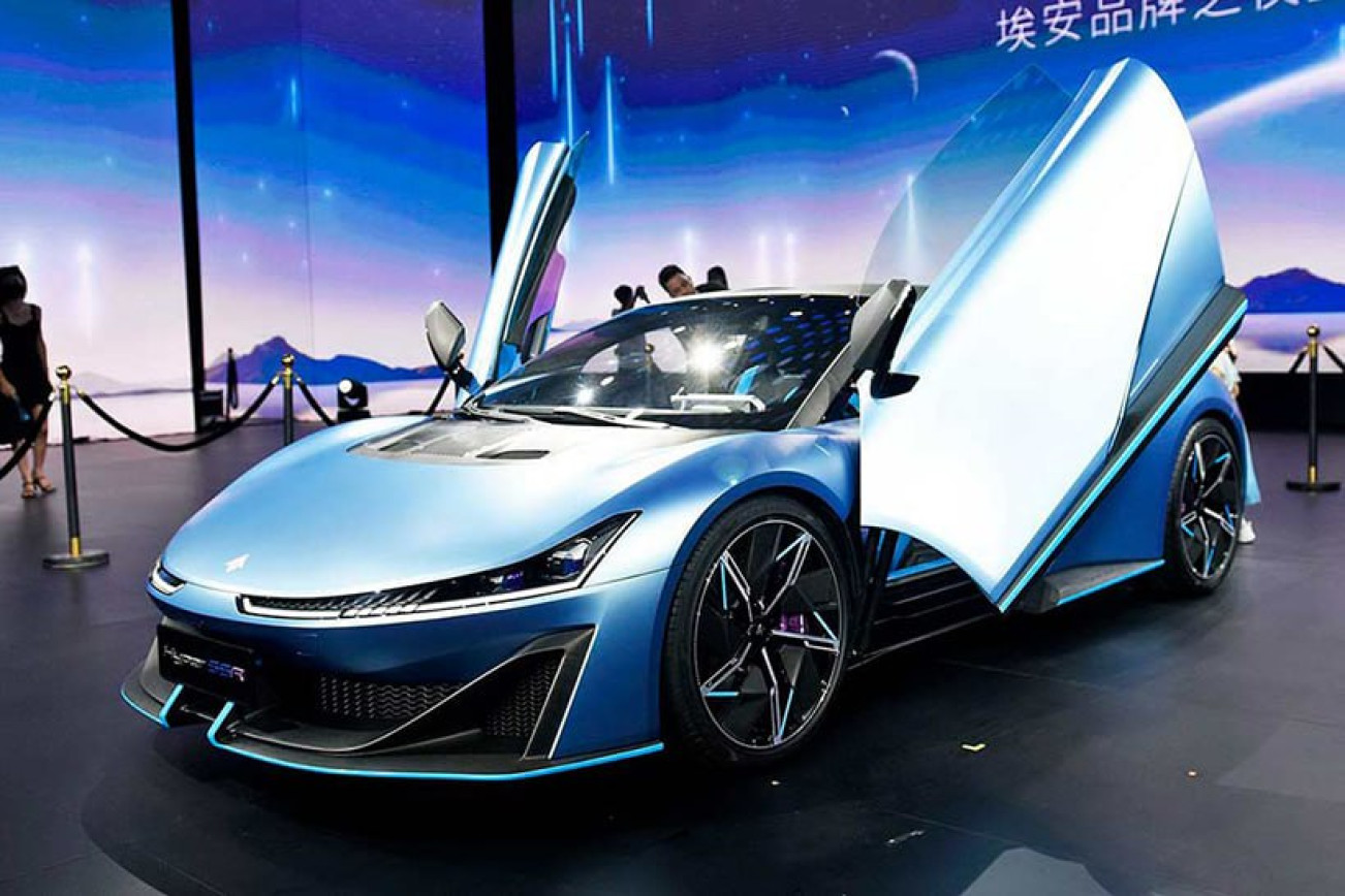 Первый китайский суперкар» от Aion заметили на производственной линии