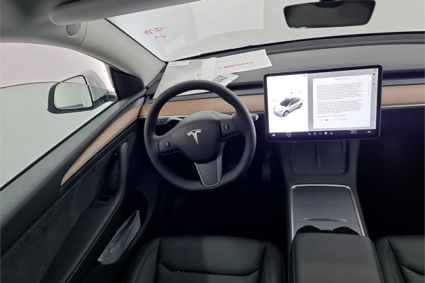 2022 Tesla Model Y с пробегом 10 км