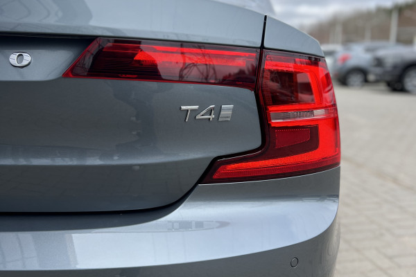 2020 Volvo S90 с пробегом 85 000 км