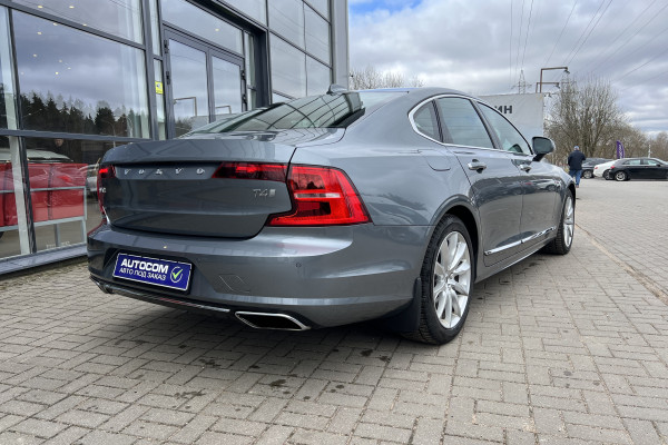 2020 Volvo S90 с пробегом 85 000 км