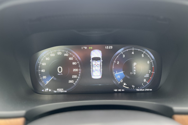 2020 Volvo S90 с пробегом 85 000 км