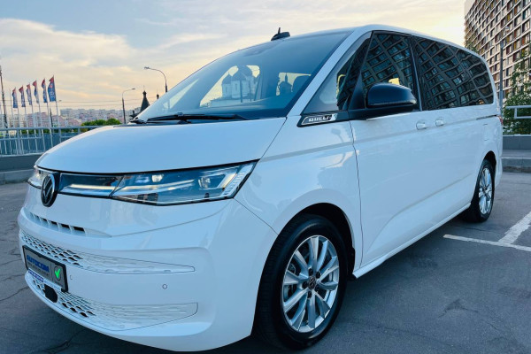 2022 Volkswagen Multivan с пробегом 9 000 км