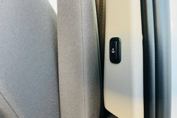 2022 Volkswagen Multivan с пробегом 9 000 км