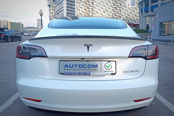 2022 Tesla Model 3 с пробегом 80 км