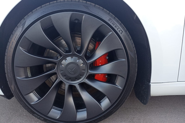 2022 Tesla Model 3 с пробегом 80 км