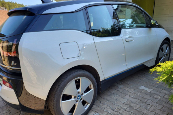 2018 BMW i3 с пробегом 43 000 км