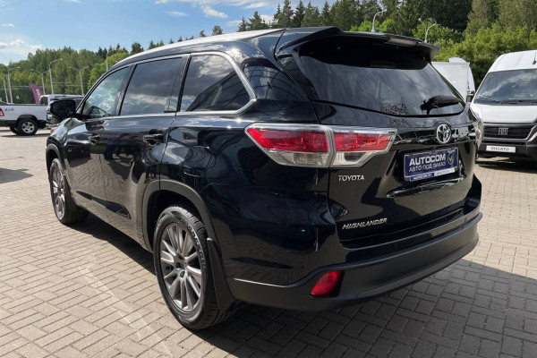2014 Toyota Highlander с пробегом 385 000 км