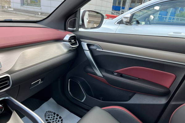 2023 Geely Coolray без пробега