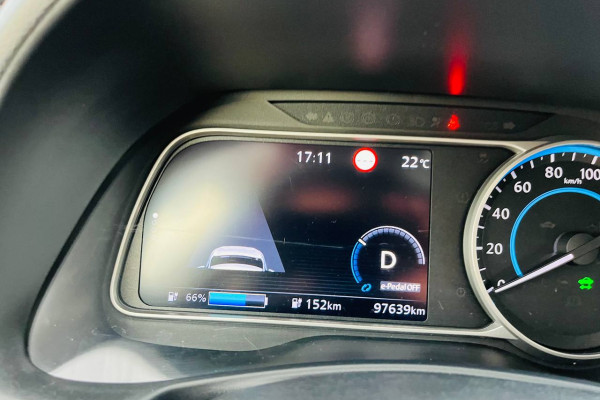 2020 Nissan Leaf с пробегом 95 600 км