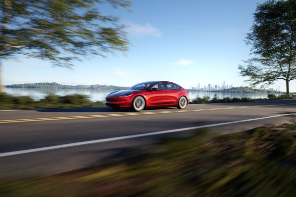 2024 Tesla Model 3 без пробега