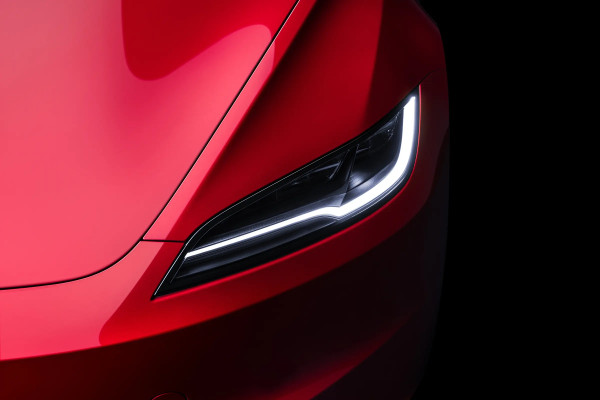 2024 Tesla Model 3 без пробега