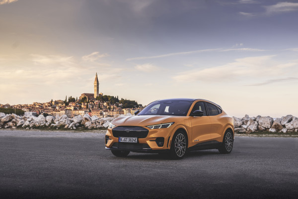 2023 Ford Mustang Mach-E без пробега