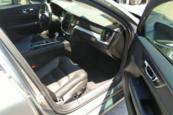 2020 Volvo S60 с пробегом 15 248 км