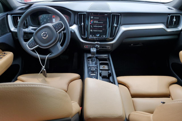 2020 Volvo XC60 с пробегом 60 841 км