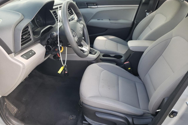 2020 Hyundai Elantra с пробегом 88 380 км