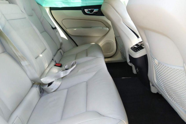 2020 Volvo XC60 с пробегом 81 853 км