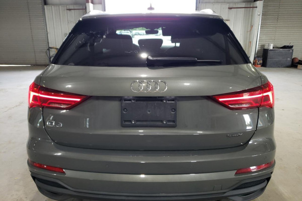 2023 Audi Q3 с пробегом 9 562 км