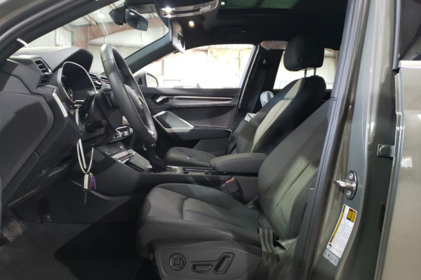 2023 Audi Q3 с пробегом 9 562 км