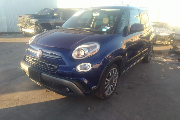 2019 Fiat 500L с пробегом 42 982 км