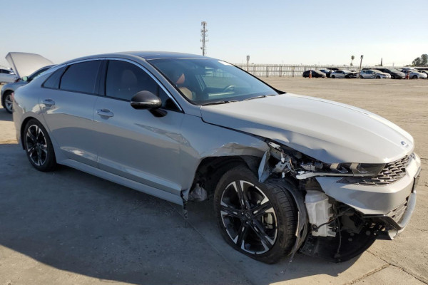 2020 Kia K5 с пробегом 75 558 км