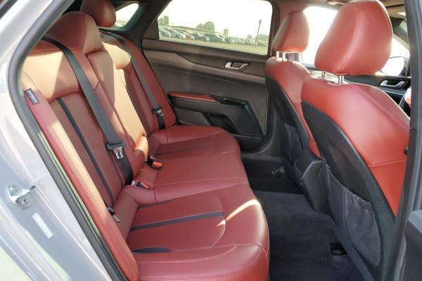 2020 Kia K5 с пробегом 75 558 км