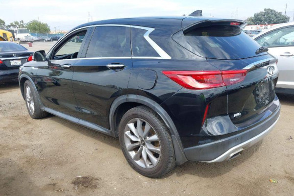 2021 Infiniti QX50 с пробегом 39 933 км