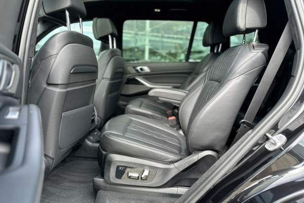 2020 BMW X7 с пробегом 73 300 км