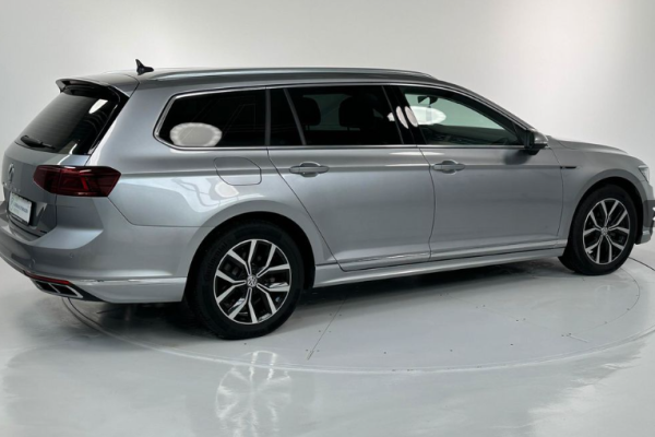 2020 Volkswagen Passat с пробегом 12 000 км
