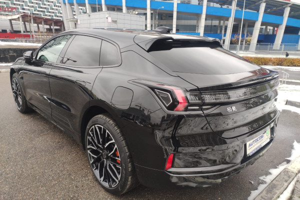 2023 Zeekr 001 с пробегом 20 км