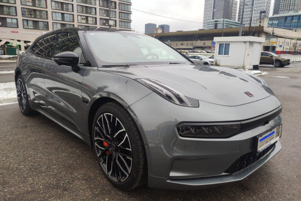 2023 Zeekr 001 с пробегом 20 км