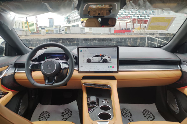 2023 Zeekr 001 с пробегом 17 км