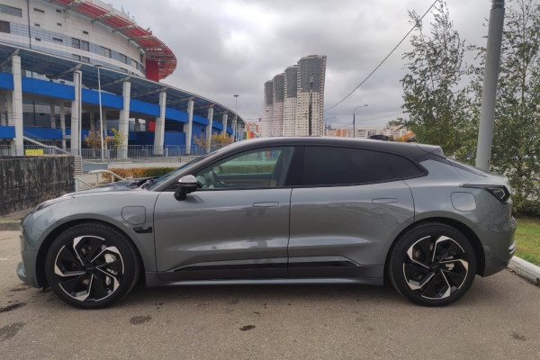 2023 Zeekr 001 с пробегом 17 км