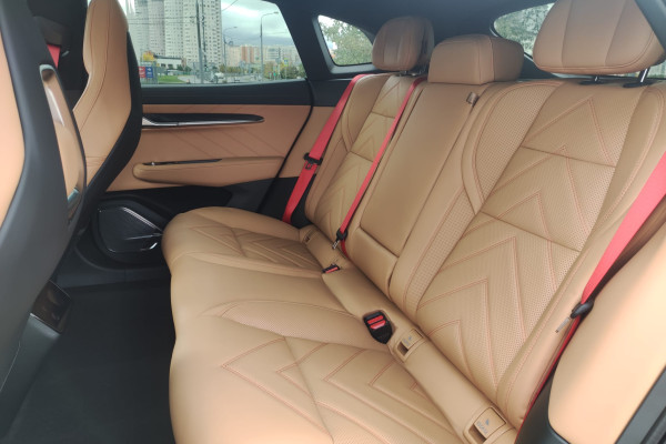 2023 Zeekr 001 с пробегом 21 км