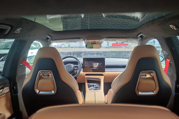 2023 Zeekr 001 с пробегом 21 км