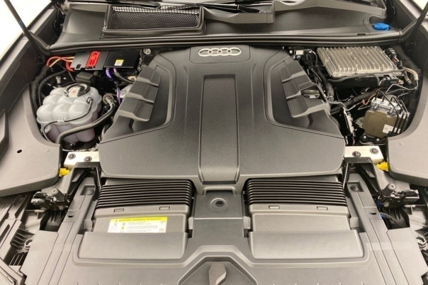 2019 Audi Q8 с пробегом 89 800 км