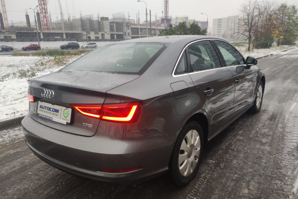 2015 Audi A3 с пробегом 74 000 км