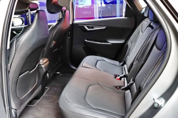 2022 Kia EV6 с пробегом 11 500 км