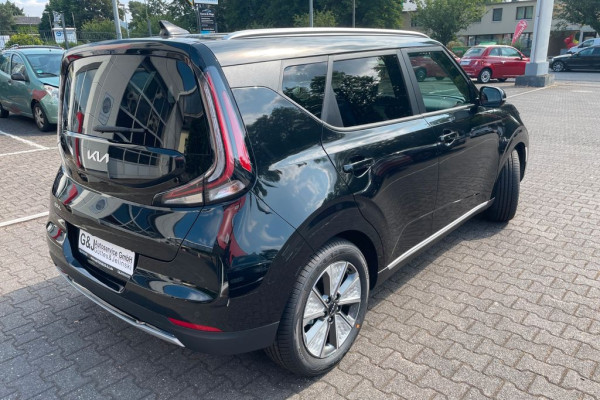 2023 Kia Soul EV с пробегом 2 000 км
