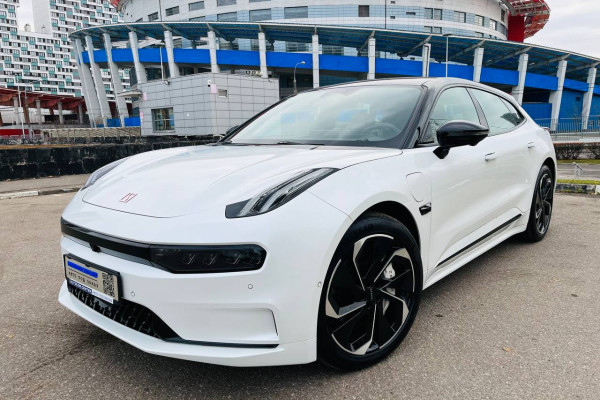 2023 Zeekr 001 с пробегом 10 км