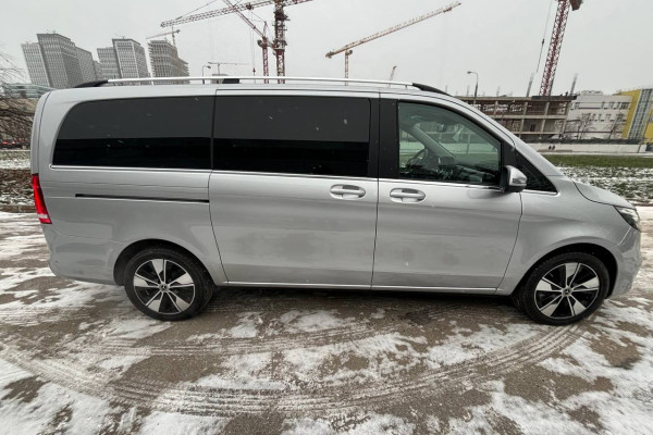 2022 Mercedes-Benz V-Класс с пробегом 100 км