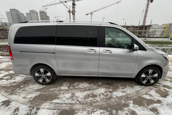 2022 Mercedes-Benz V-Класс с пробегом 100 км