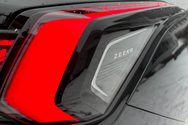 2023 Zeekr 001 с пробегом 20 км