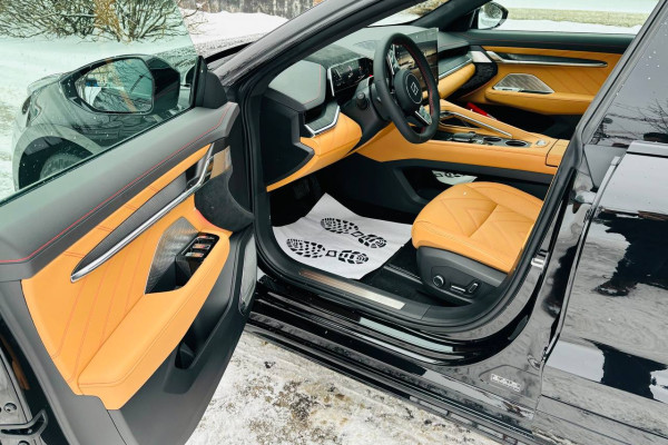 2023 Zeekr 001 с пробегом 20 км