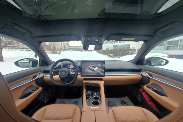 2023 Zeekr 001 с пробегом 40 км