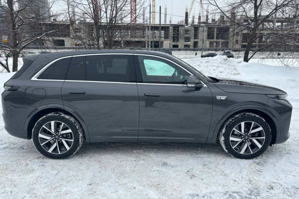 2023 Li Auto (Lixiang) L7 с пробегом 50 км