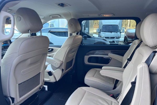 2022 Mercedes-Benz V-Класс с пробегом 30 100 км