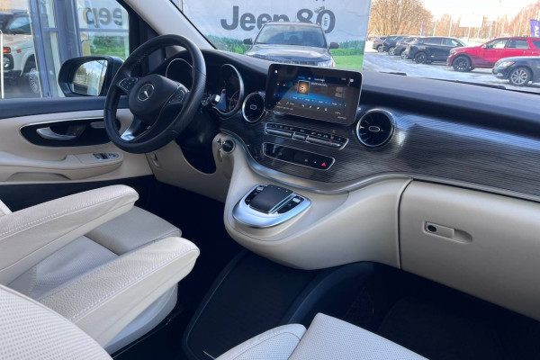 2022 Mercedes-Benz V-Класс с пробегом 30 100 км