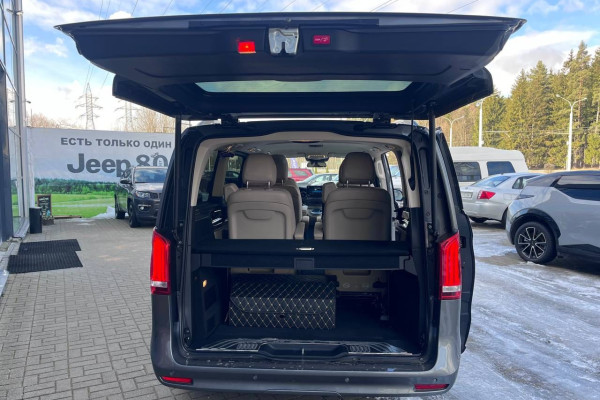 2022 Mercedes-Benz V-Класс с пробегом 30 100 км