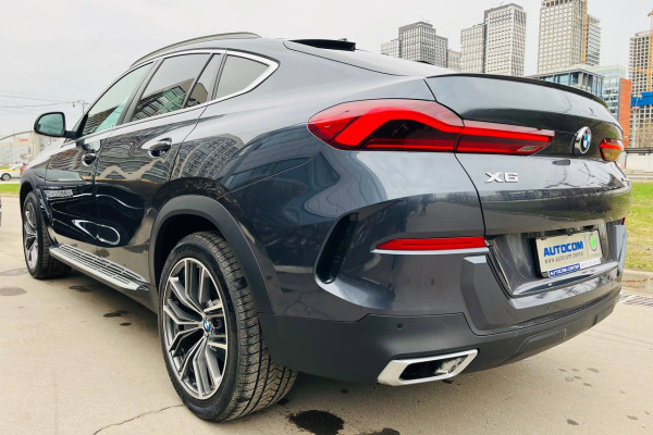 2020 BMW X6 с пробегом 98 000 км